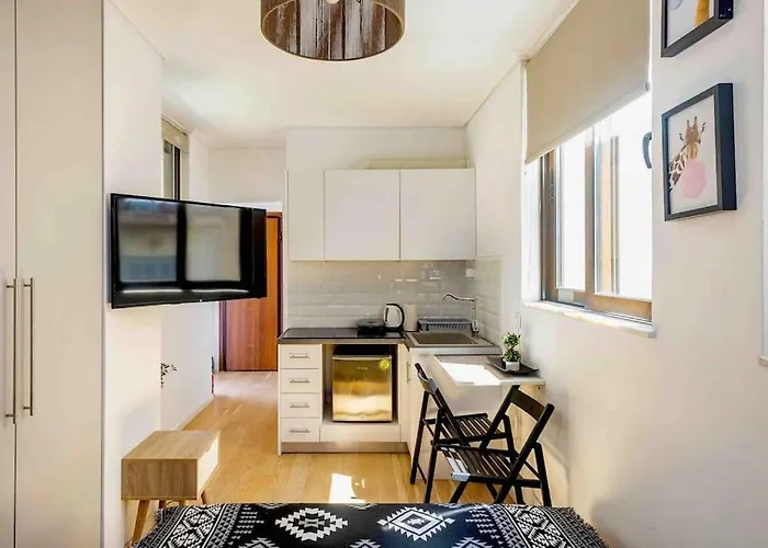 Downtown 22Sqm Green Nest King-Size Bed