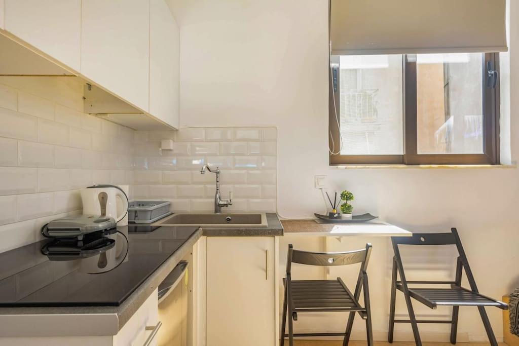 Downtown 22sqm Nest King-size Bed Apartment *